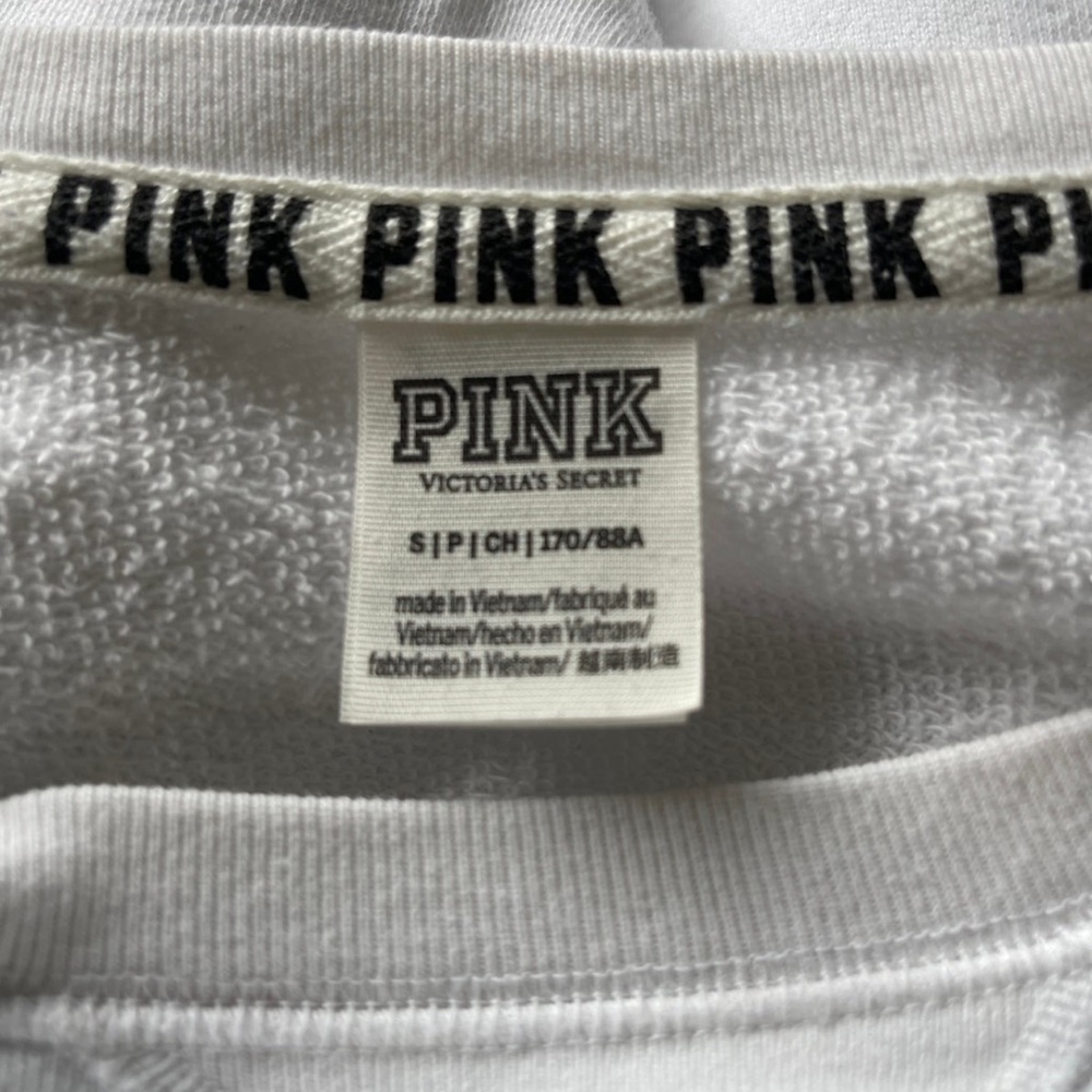 Victoria’s Secret Oversized Cropped White Top with PINK logo Size S - Picture 3 of 3
